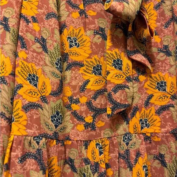 DR2 blouse. High low. - Picture 2 of 4